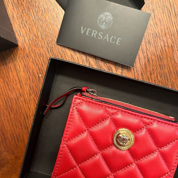 AUTHENTIC VERSACE WALLET - Picture 2 of 7